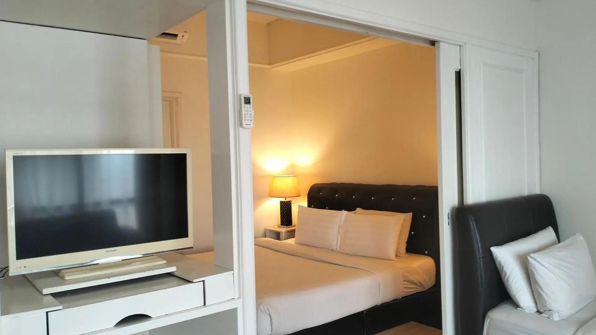Apartment Berjaya Times Square Service Suite By Luna Kuala Lumpur